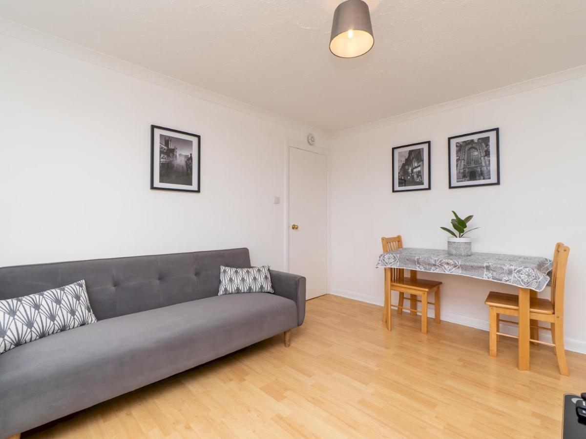 Apartamento Pass The Keys One Bed Flat With Stunning Views And Free Parking Bath Exterior foto